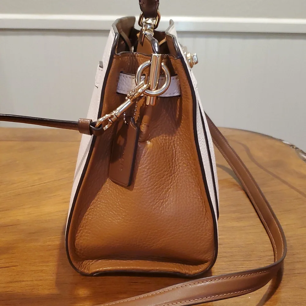 Like NEW Coach Belted Colorblock Lane Carryall Bag - Picture 3 of 13